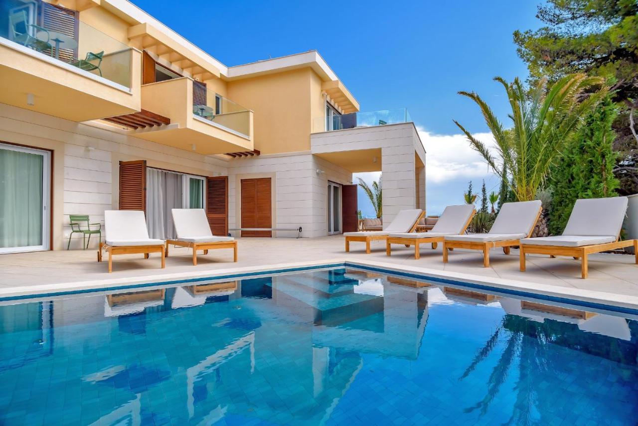 Incredibly Indulgent Hvar West 5 Bedrooms West Eternal Gorgeous Sea Views Private Pool Vila